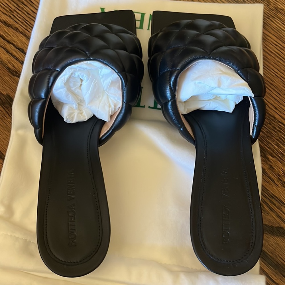 🖤 AUTHENTIC Bottega Veneta Padded Mule Sandals ( Kitten Heel) - Picture 15 of 16